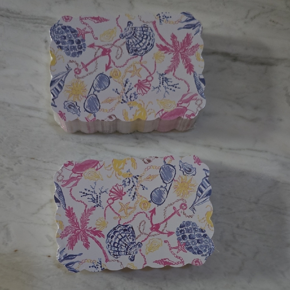 Lilly Pulitzer Playing Card Holder, two (2) decks of cards - Picture 4 of 8